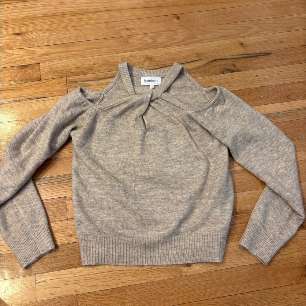 Heartloom Women’s Beige Sweater Size XS
